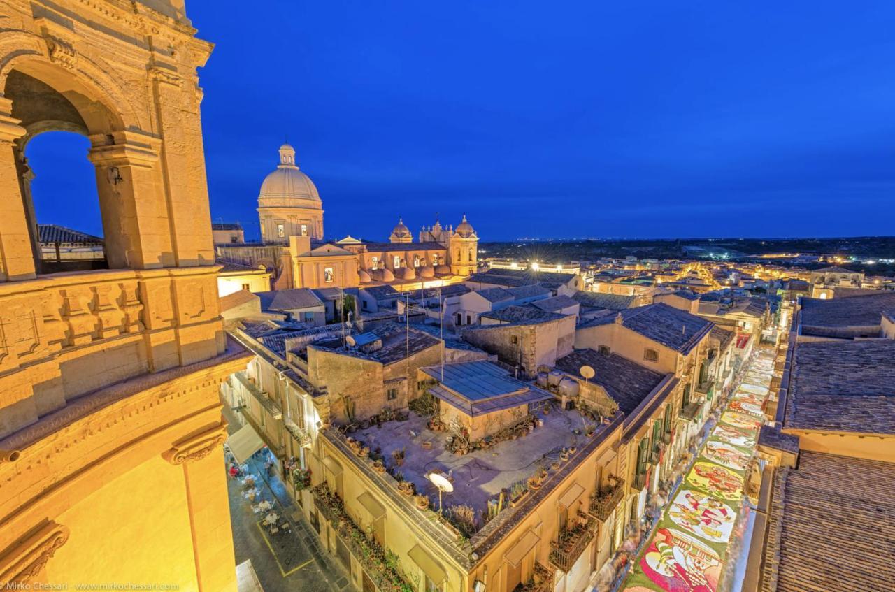 Quattroquarti Stradivari Home Noto Luaran gambar