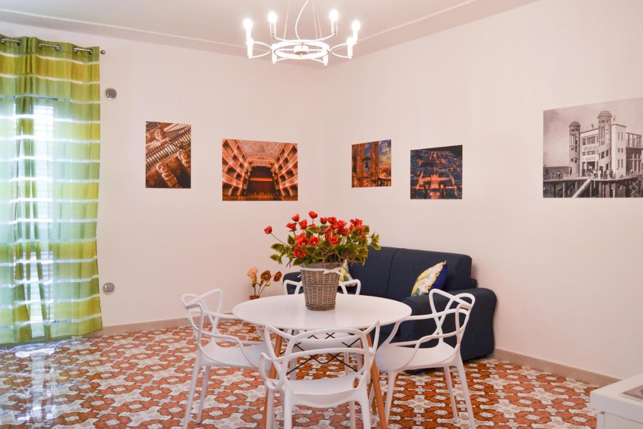 Quattroquarti Stradivari Home Noto Luaran gambar