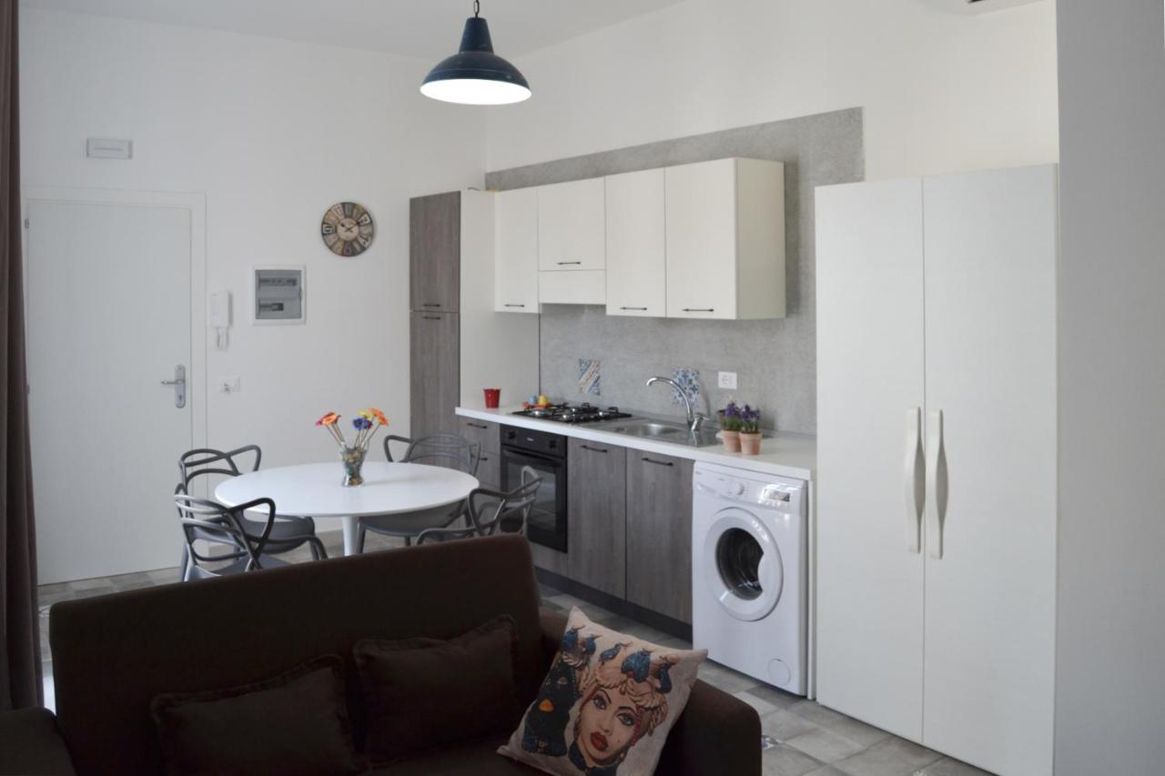 Quattroquarti Stradivari Home Noto Luaran gambar