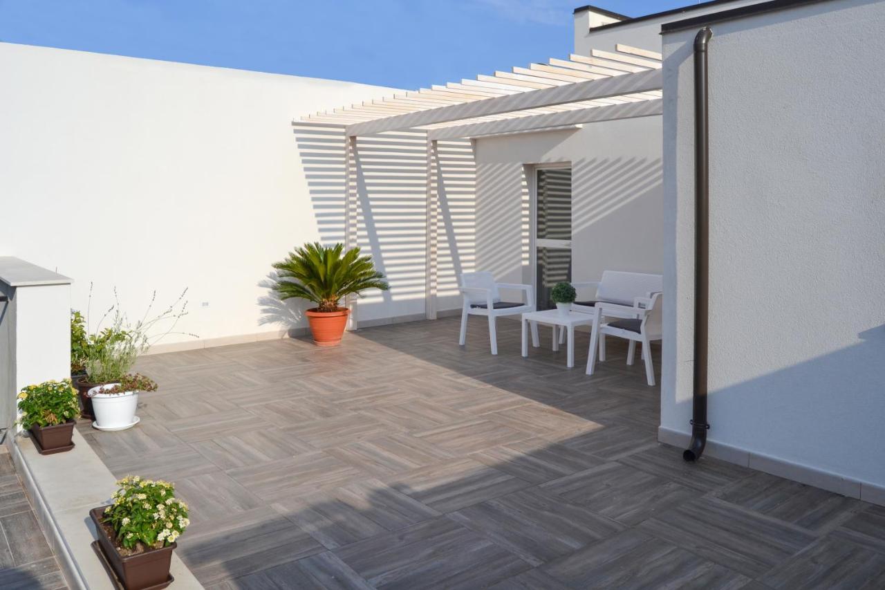 Quattroquarti Stradivari Home Noto Luaran gambar